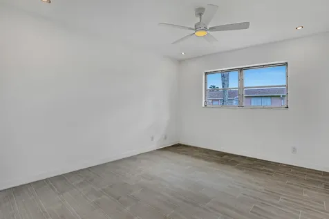 2747 Dudley Drive West Palm Beach FL 33415