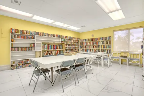 2747 Dudley Drive West Palm Beach FL 33415