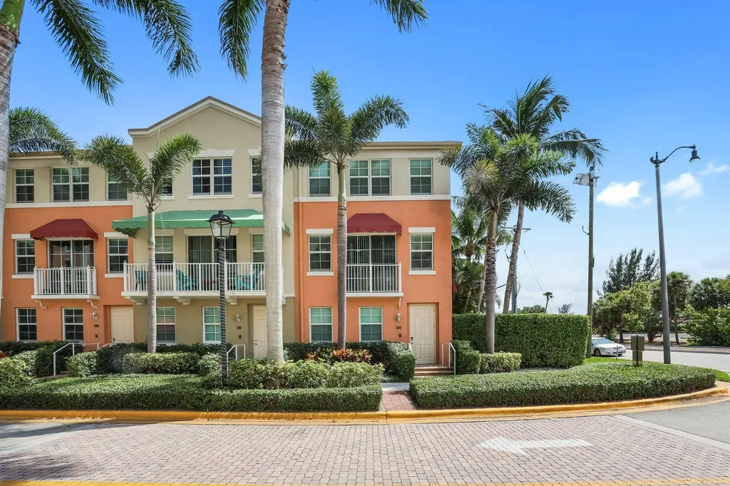 106 Moorings Drive Lantana FL 33462