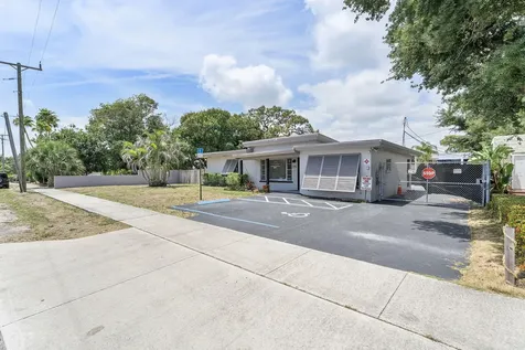 215 NW 3rd Street Boynton Beach FL 33435
