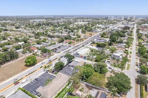 215 NW 3rd Street Boynton Beach FL 33435