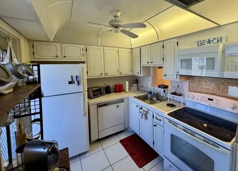 2222 NE 1st 204 Way Boynton Beach FL 33435