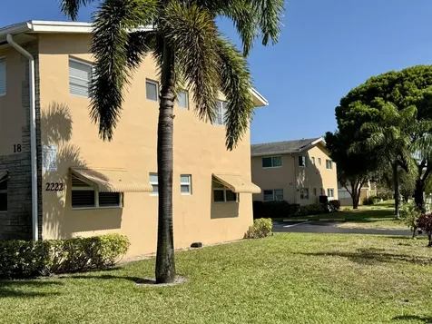 2222 NE 1st 204 Way Boynton Beach FL 33435