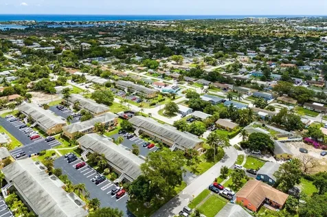 2222 NE 1st 204 Way Boynton Beach FL 33435