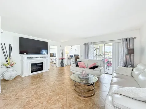 1001 Republic Court Deerfield Beach FL 33442