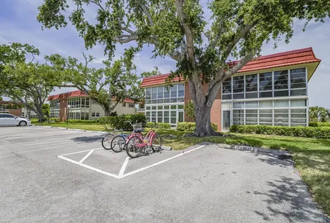 18 Vista Palm Lane Vero Beach FL 32962