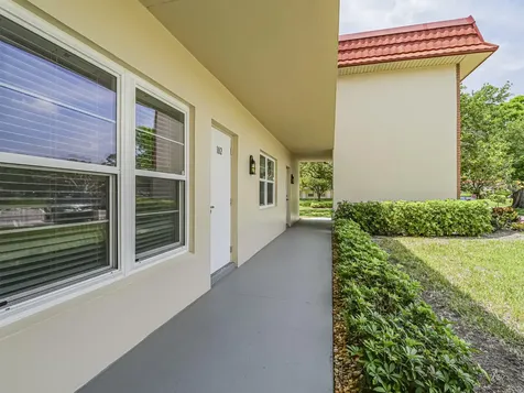 18 Vista Palm Lane Vero Beach FL 32962