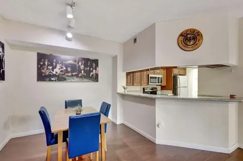 2728 Anzio 105 Court Palm Beach Gardens FL 33410