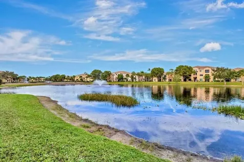 2728 Anzio 105 Court Palm Beach Gardens FL 33410