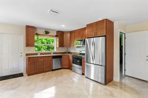 1650 Ne 3rd Avenue Delray Beach FL 33444