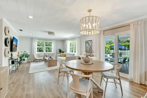 998 Sw 7th Street Boca Raton FL 33486