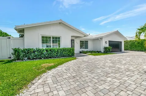 998 Sw 7th Street Boca Raton FL 33486