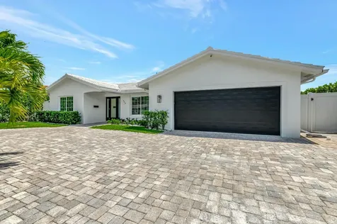 998 Sw 7th Street Boca Raton FL 33486