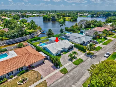 998 Sw 7th Street Boca Raton FL 33486