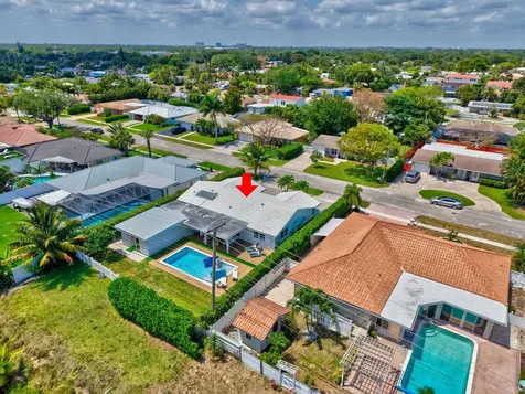 998 Sw 7th Street Boca Raton FL 33486