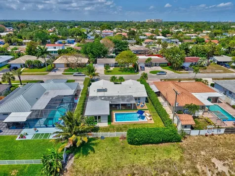 998 Sw 7th Street Boca Raton FL 33486