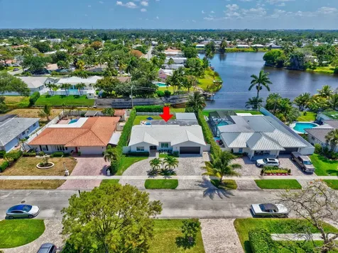 998 Sw 7th Street Boca Raton FL 33486