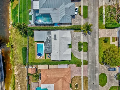 998 Sw 7th Street Boca Raton FL 33486