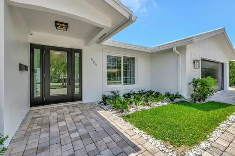 998 Sw 7th Street Boca Raton FL 33486