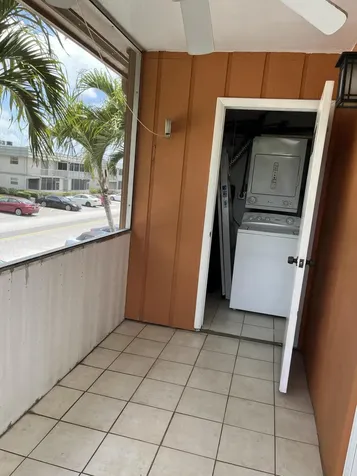 457 Flanders J Delray Beach FL 33448