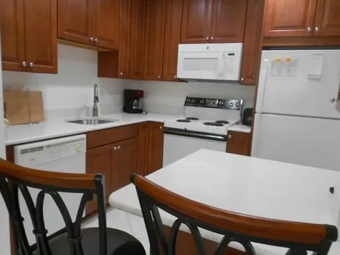 457 Flanders J Delray Beach FL 33448