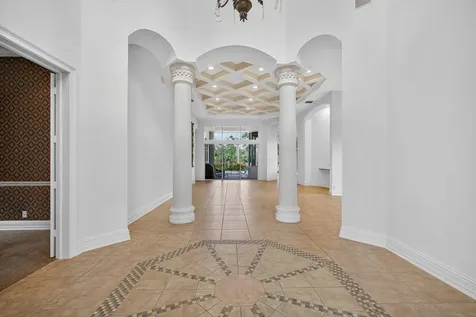 119 Via Paradisio Palm Beach Gardens FL 33418