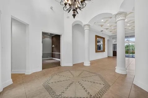 119 Via Paradisio Palm Beach Gardens FL 33418