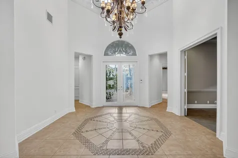 119 Via Paradisio Palm Beach Gardens FL 33418