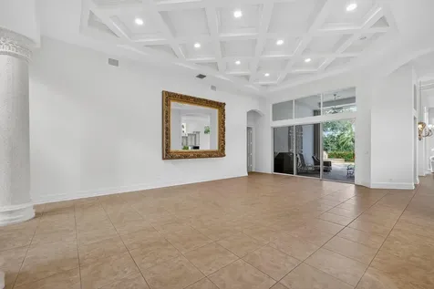 119 Via Paradisio Palm Beach Gardens FL 33418