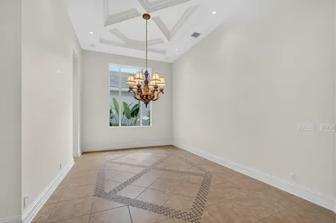 119 Via Paradisio Palm Beach Gardens FL 33418