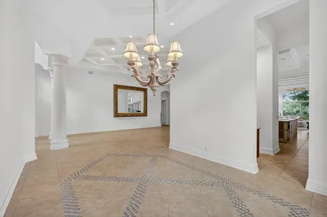 119 Via Paradisio Palm Beach Gardens FL 33418