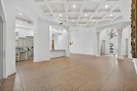 119 Via Paradisio Palm Beach Gardens FL 33418