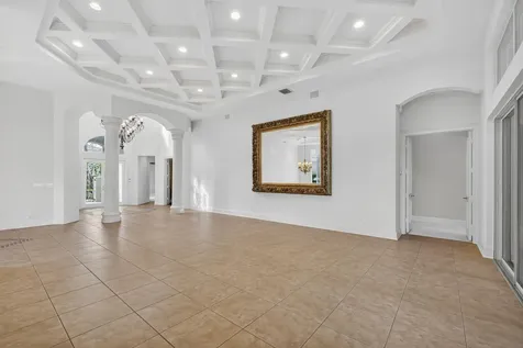 119 Via Paradisio Palm Beach Gardens FL 33418