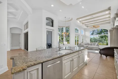 119 Via Paradisio Palm Beach Gardens FL 33418