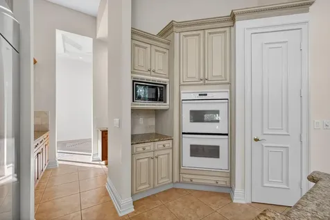 119 Via Paradisio Palm Beach Gardens FL 33418