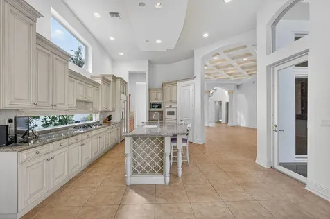 119 Via Paradisio Palm Beach Gardens FL 33418