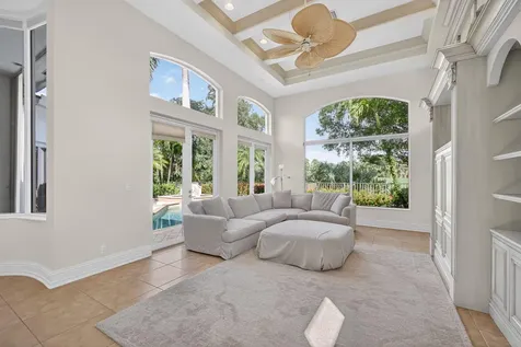 119 Via Paradisio Palm Beach Gardens FL 33418