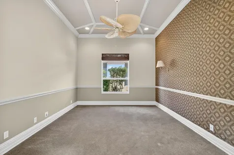 119 Via Paradisio Palm Beach Gardens FL 33418