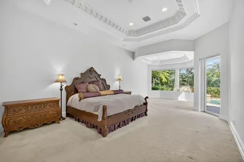 119 Via Paradisio Palm Beach Gardens FL 33418