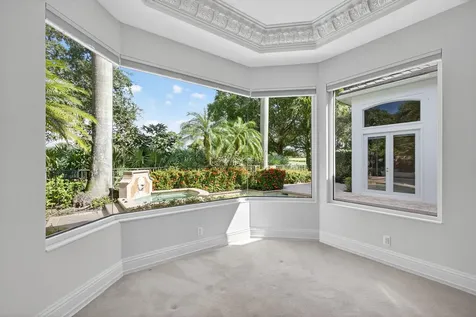 119 Via Paradisio Palm Beach Gardens FL 33418