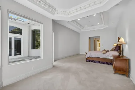 119 Via Paradisio Palm Beach Gardens FL 33418