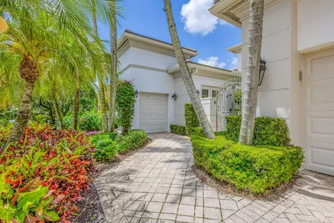 119 Via Paradisio Palm Beach Gardens FL 33418