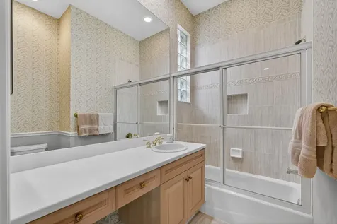 119 Via Paradisio Palm Beach Gardens FL 33418