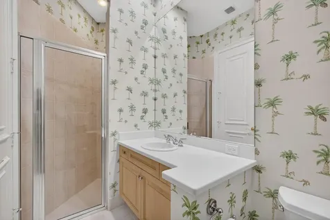 119 Via Paradisio Palm Beach Gardens FL 33418