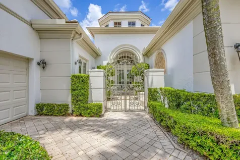 119 Via Paradisio Palm Beach Gardens FL 33418