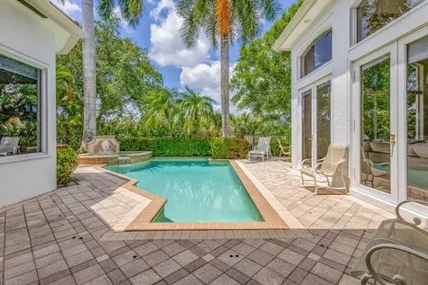 119 Via Paradisio Palm Beach Gardens FL 33418