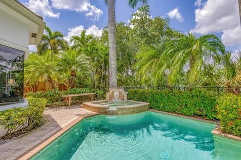 119 Via Paradisio Palm Beach Gardens FL 33418