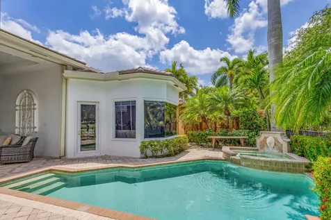 119 Via Paradisio Palm Beach Gardens FL 33418