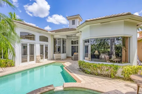 119 Via Paradisio Palm Beach Gardens FL 33418