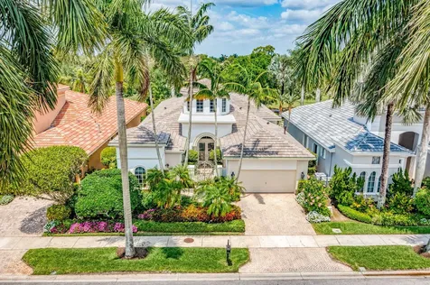 119 Via Paradisio Palm Beach Gardens FL 33418
